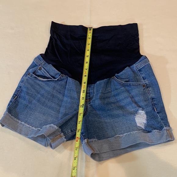 a:glow maternity shorts - denim distressed style - Picture 6 of 7